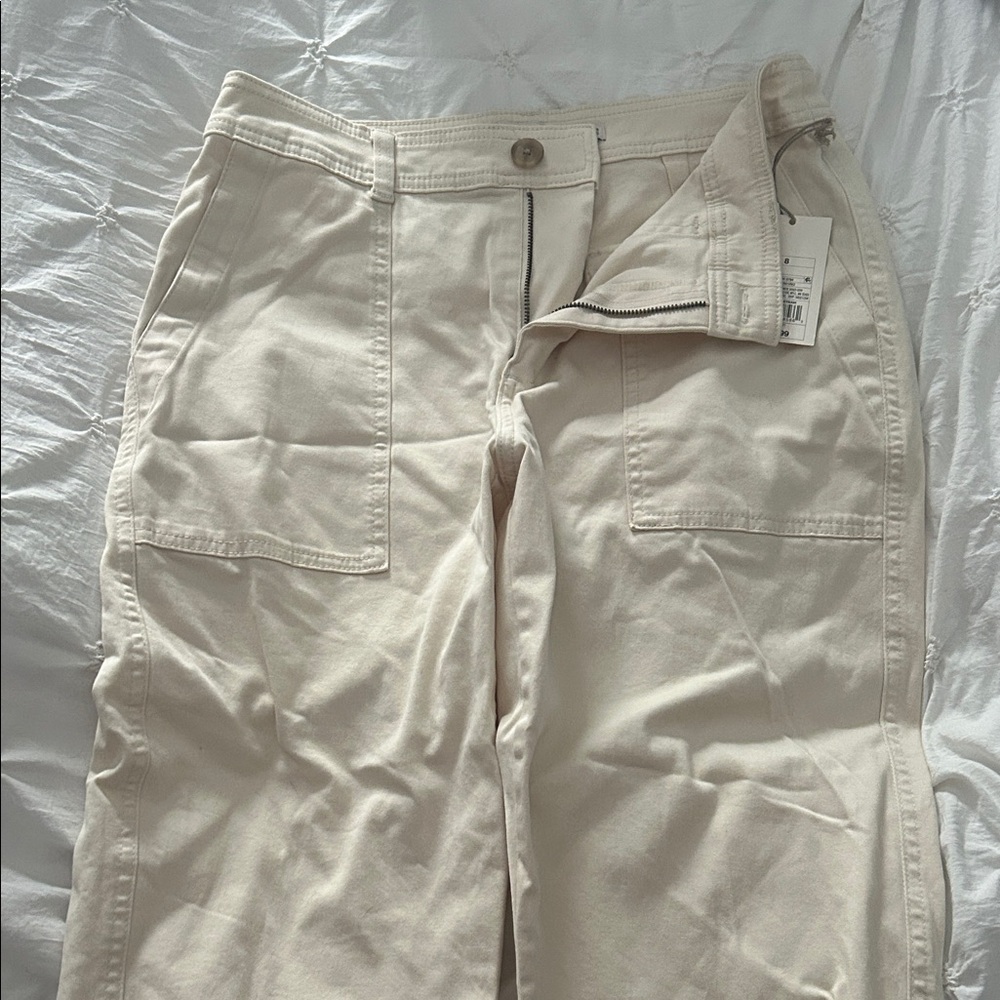 NWT Cargo Style Crop Cream Pants